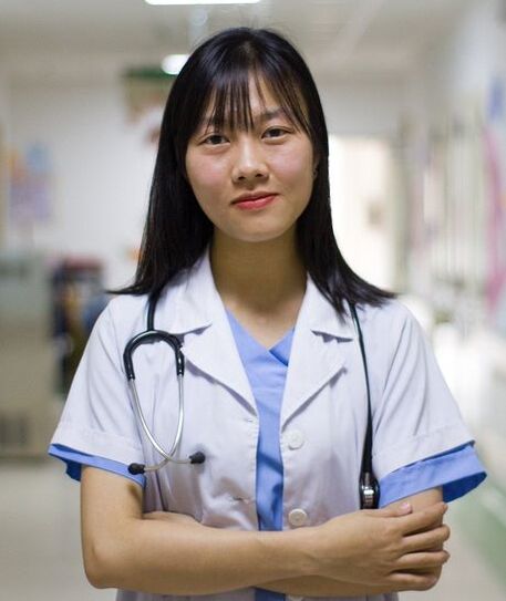 Un neuropathologiste détermine le traitement de l'ostéochondrose cervicale